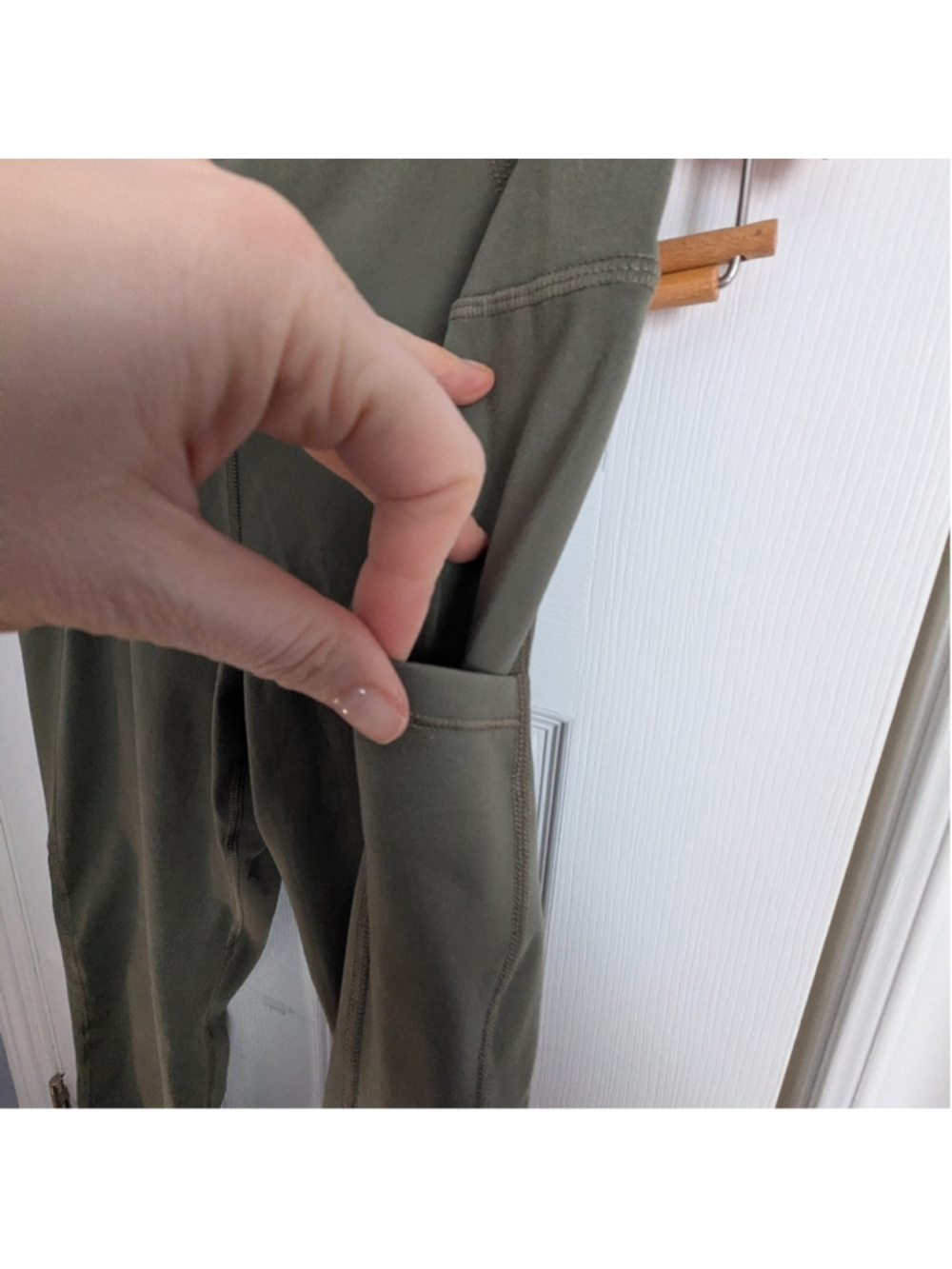Old Navy Active Go Dry Mid Rise Mesh Panel Pocket Leggings Dark Olive Size L - Picture 7 of 9